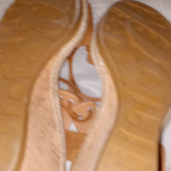 Shoes - Picture 3 of 8